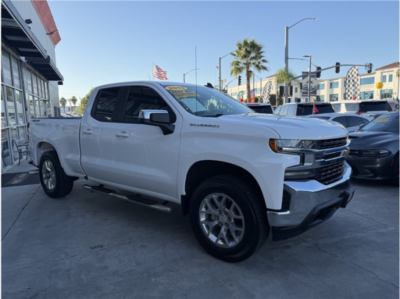 Used 2019 Chevrolet Silverado 1500 LT w/ All-Star Edition AWD/4WD image 7