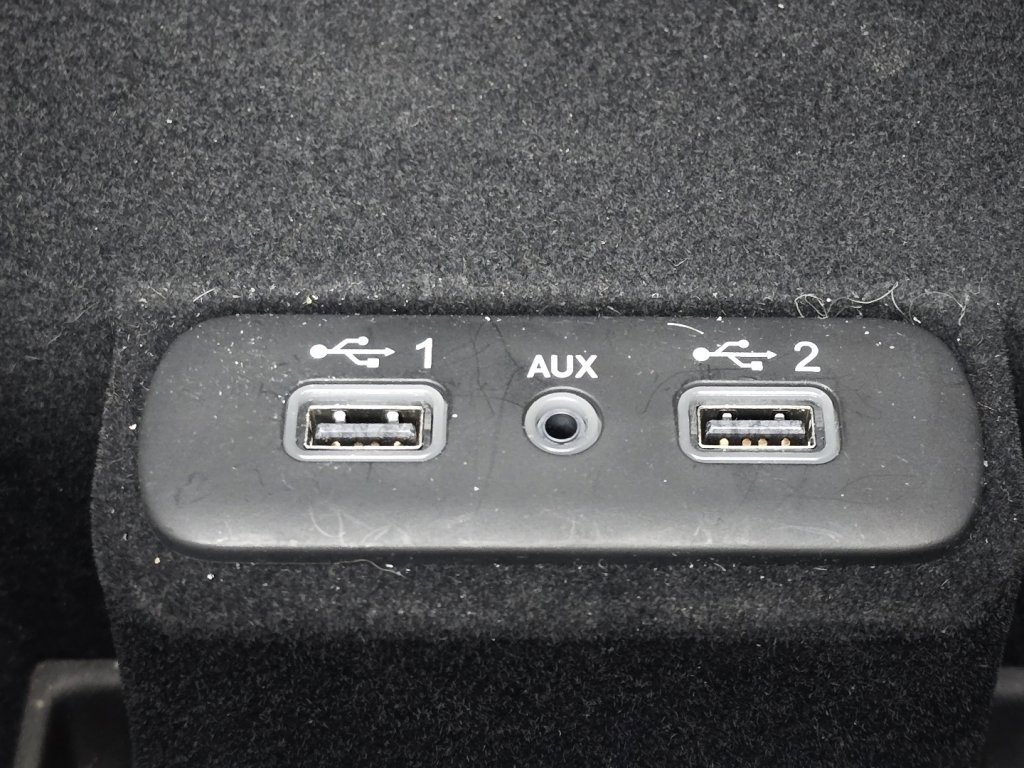 Used 2022 Dodge Charger SXT w/ Navigation & Travel Group image 9