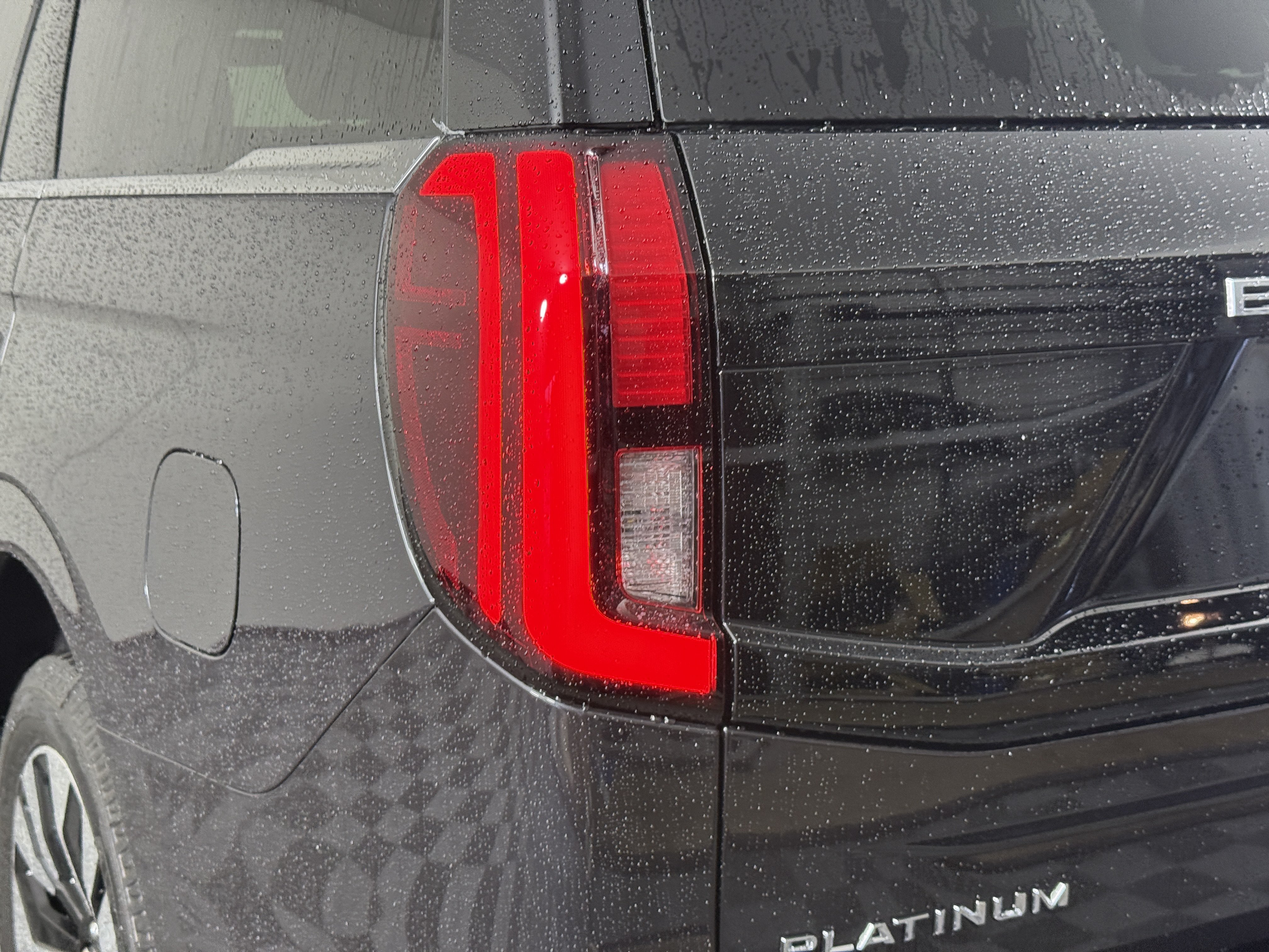 New 2027 Ford Expedition Platinum w/ Driver's Package AWD/4WD image 8