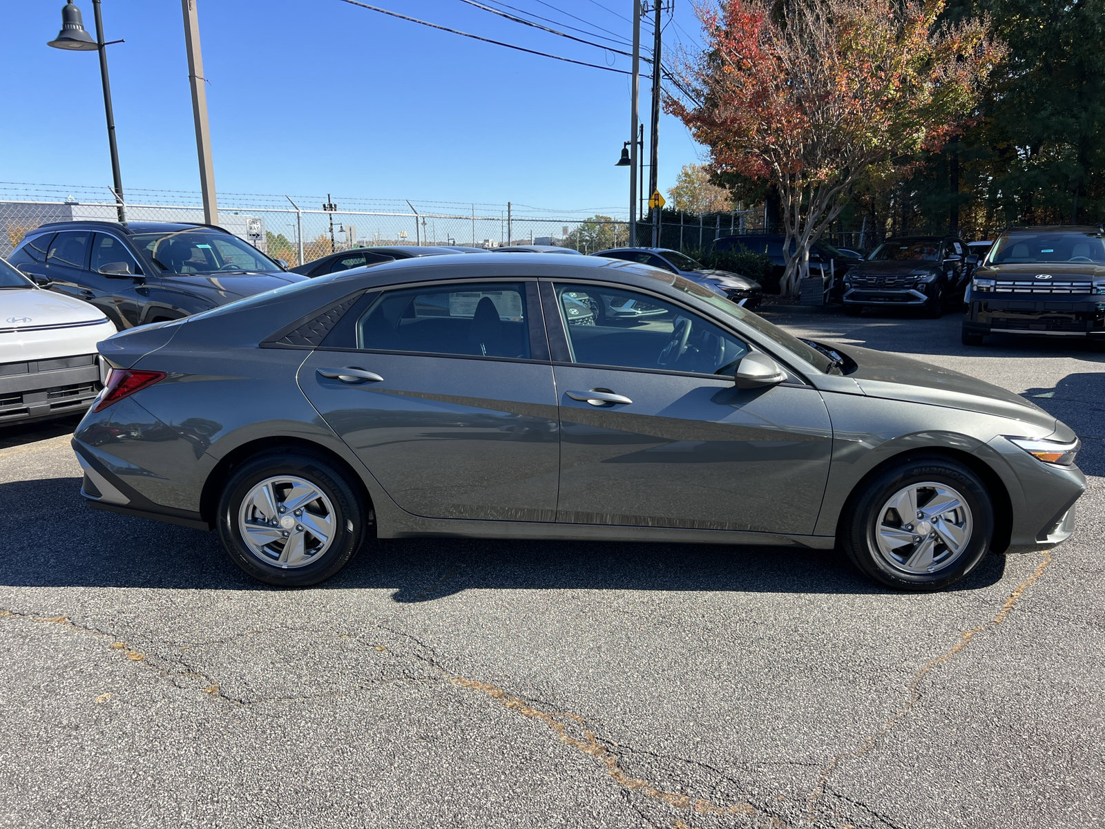 New 2026 Hyundai Elantra SE image 4