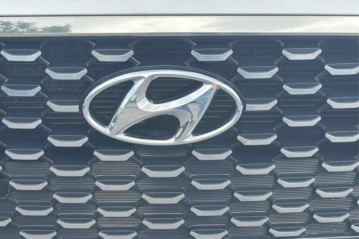 Used 2018 Hyundai Elantra GT FWD image 25