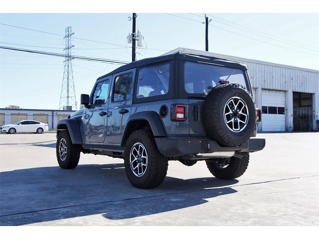 Used 2025 Jeep Wrangler Sport image 3