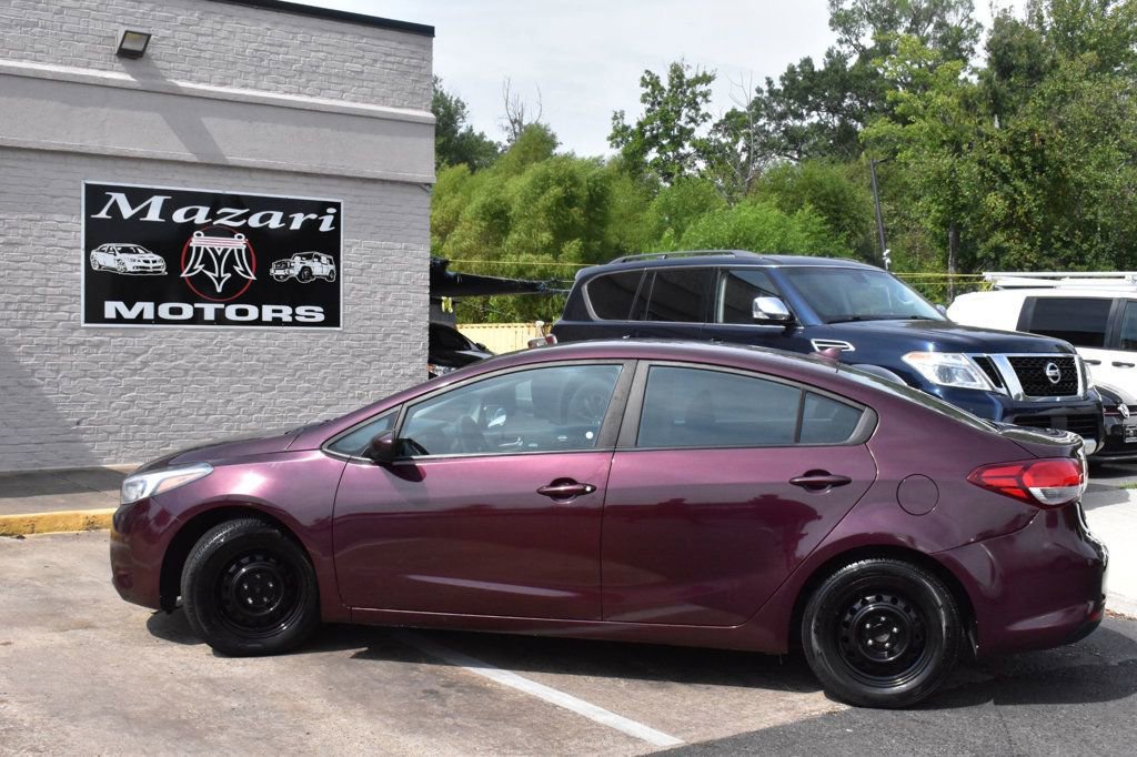 Used 2018 Kia Forte LX image 3