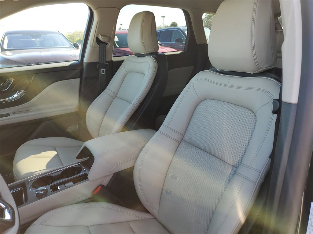 New 2026 Lincoln Corsair Premiere image 21