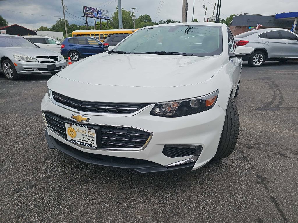 Used 2017 Chevrolet Malibu LT image 8