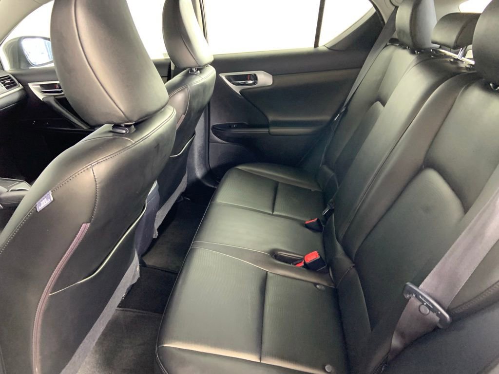 Used 2013 Lexus CT 200h w/ Premium Pkg w/Navigation FWD image 20