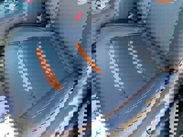 New 2025 GMC Sierra 2500 AT4 w/ AT4 Preferred Package image 19