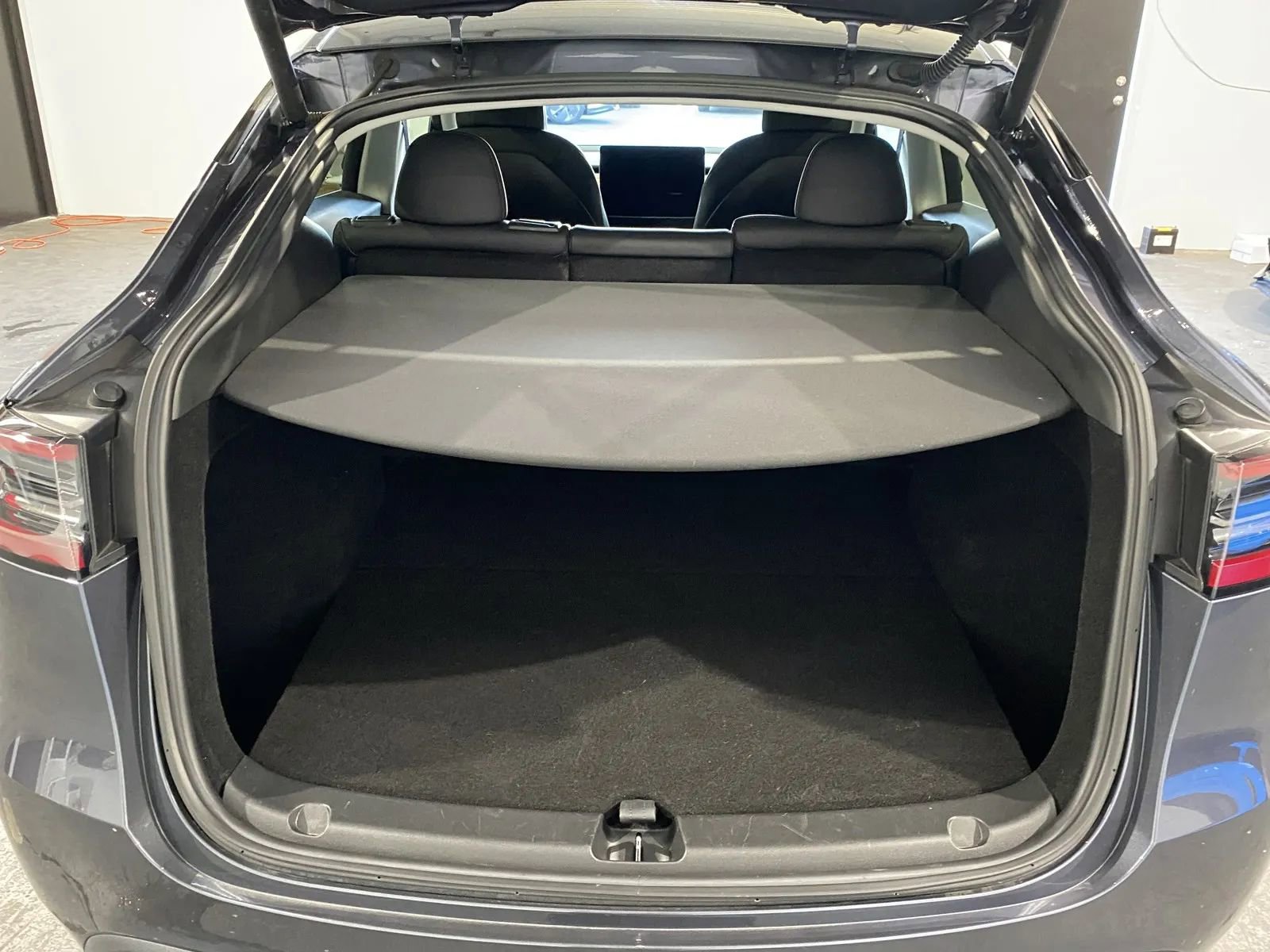 Used 2023 Tesla Model Y Long Range image 8