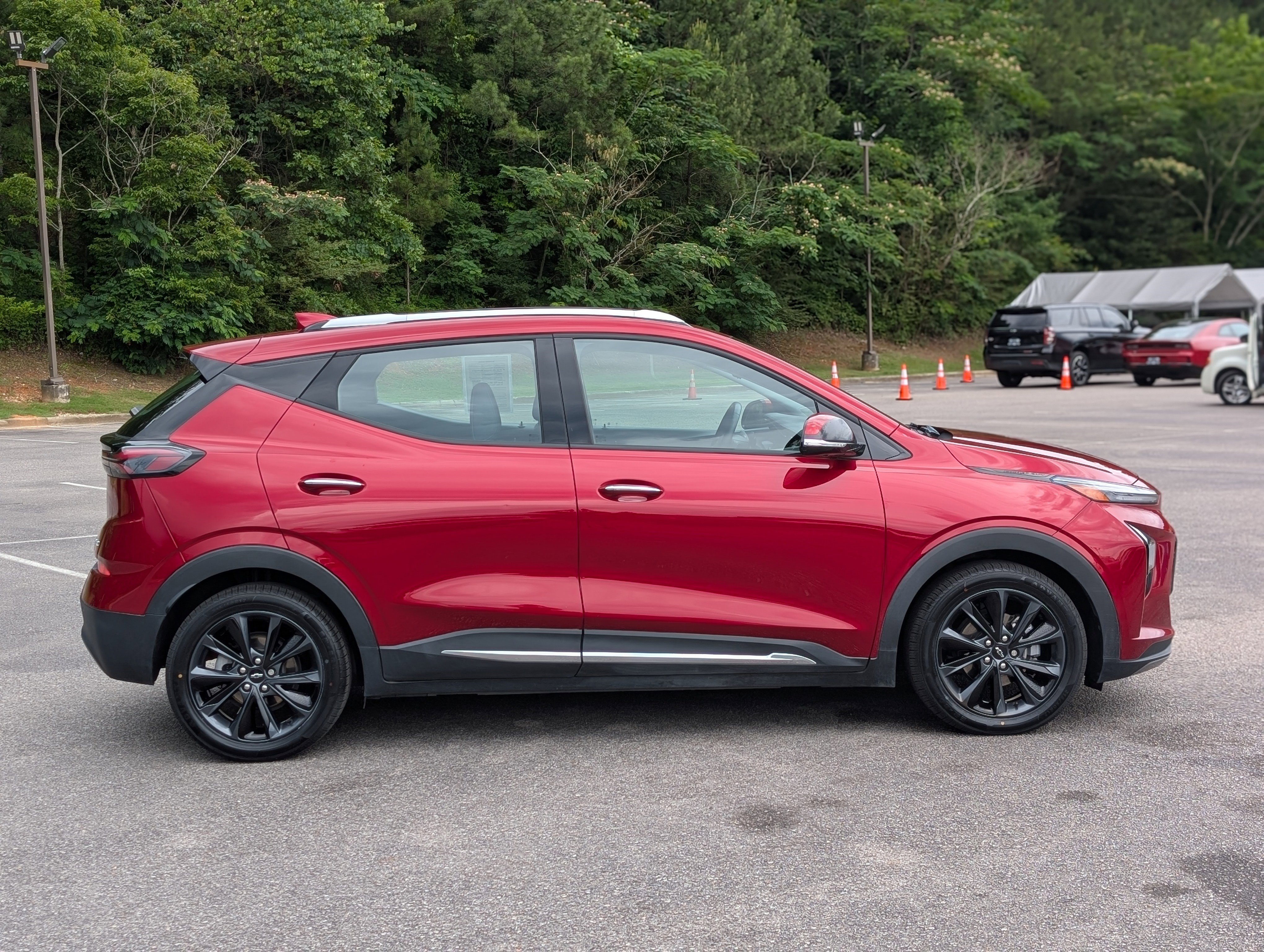 Used 2022 Chevrolet Bolt EUV Premier w/ Launch Edition FWD image 10