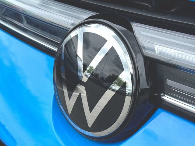 Certified 2025 Volkswagen Taos SE AWD/4WD image 31