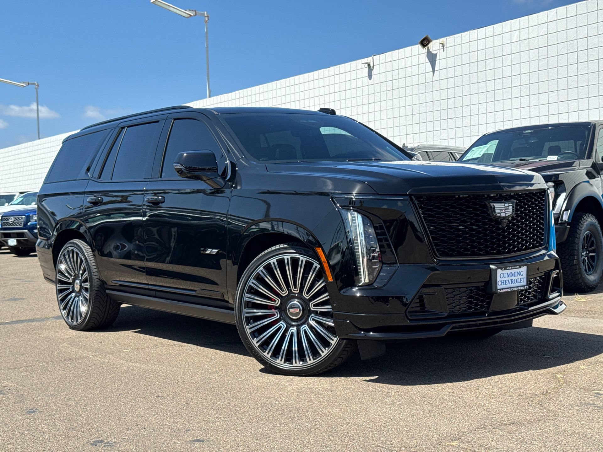 Used 2025 Cadillac Escalade V AWD/4WD image 2