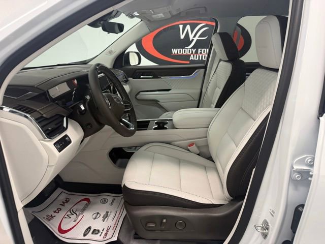 New 2026 GMC Acadia Denali w/ Super Cruise Package FWD image 9