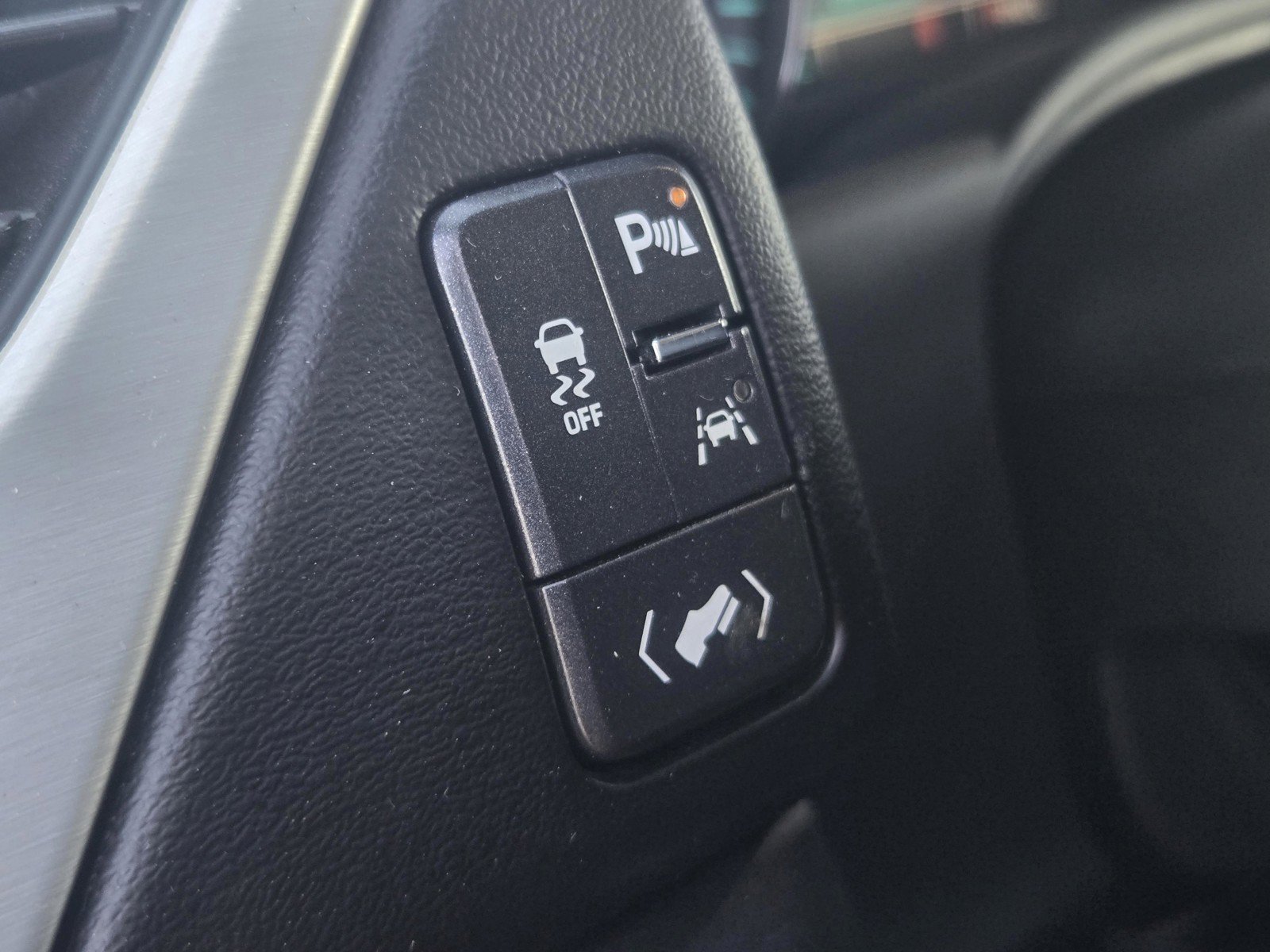 Used 2020 GMC Yukon XL SLE w/ SLE Value Package RWD image 13