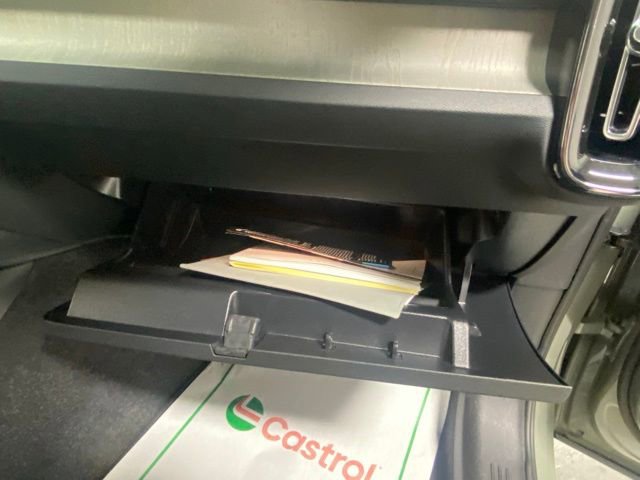 Certified 2025 Volvo XC40 B5 Core AWD/4WD image 30