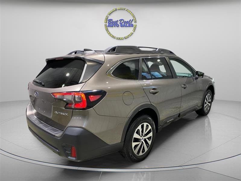 Used 2021 Subaru Outback Premium image 4