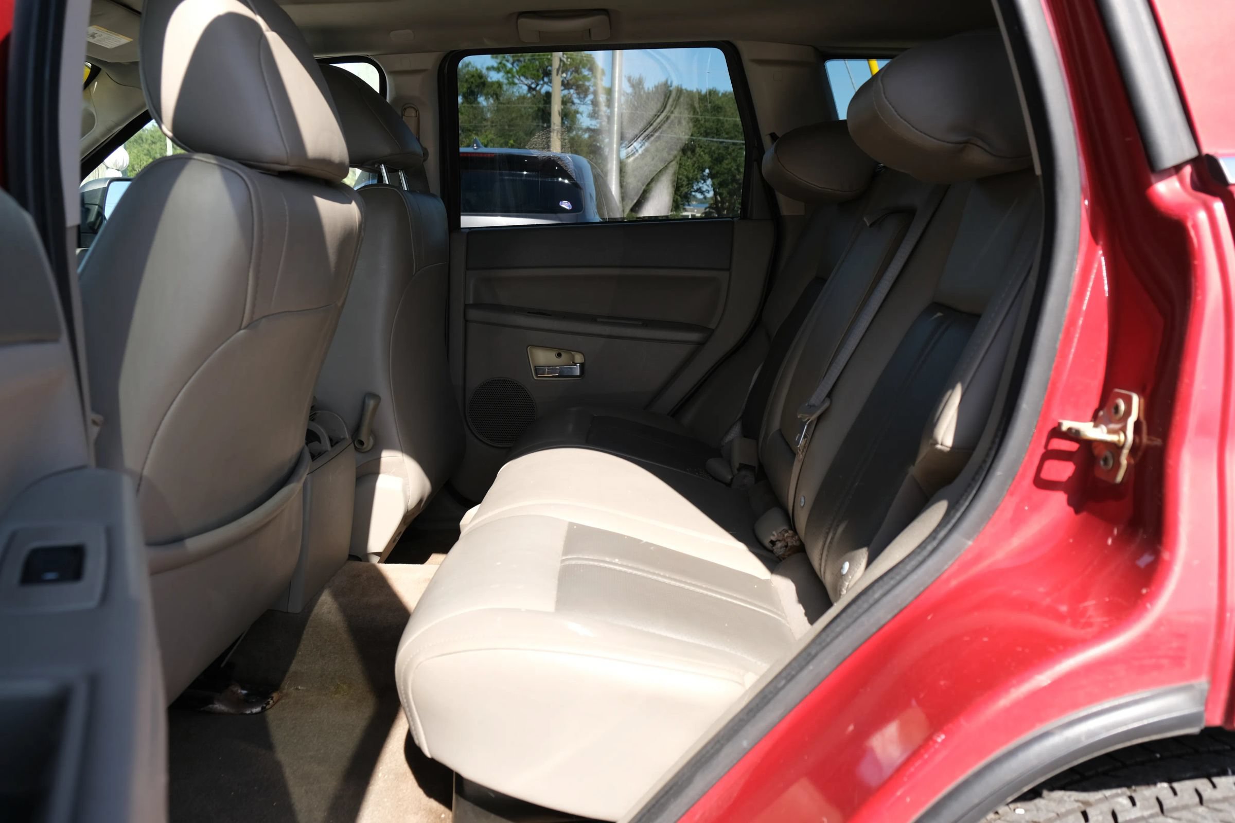 Used 2006 Jeep Grand Cherokee Limited AWD/4WD image 12