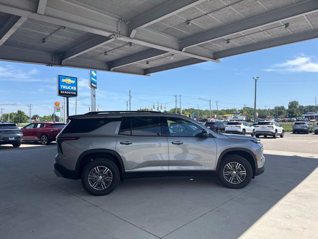 New 2026 Chevrolet Traverse LT w/ Driver Confidence Package FWD image 9
