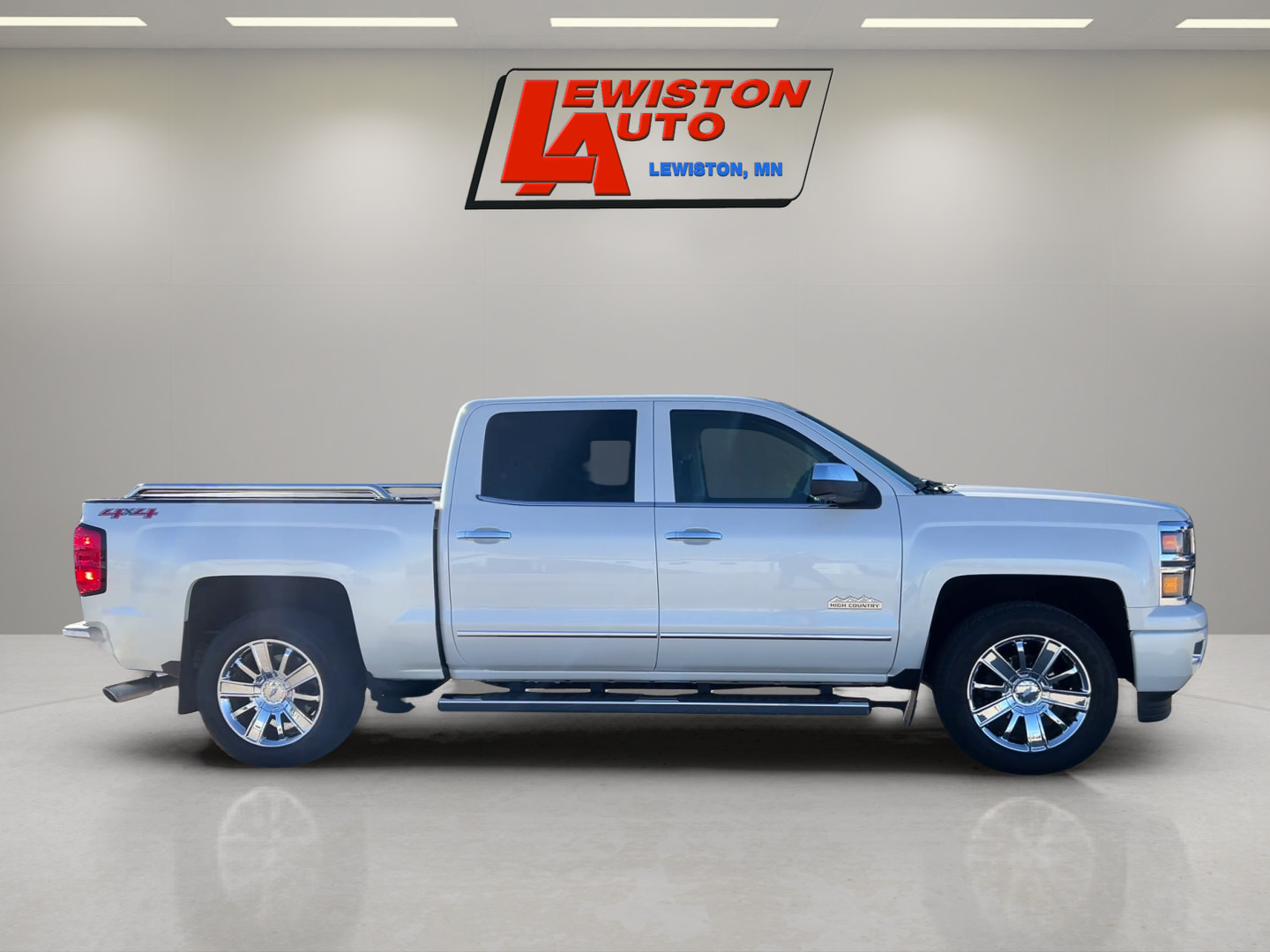 Used 2015 Chevrolet Silverado 1500 High Country w/ High Country Premium Package AWD/4WD image 6
