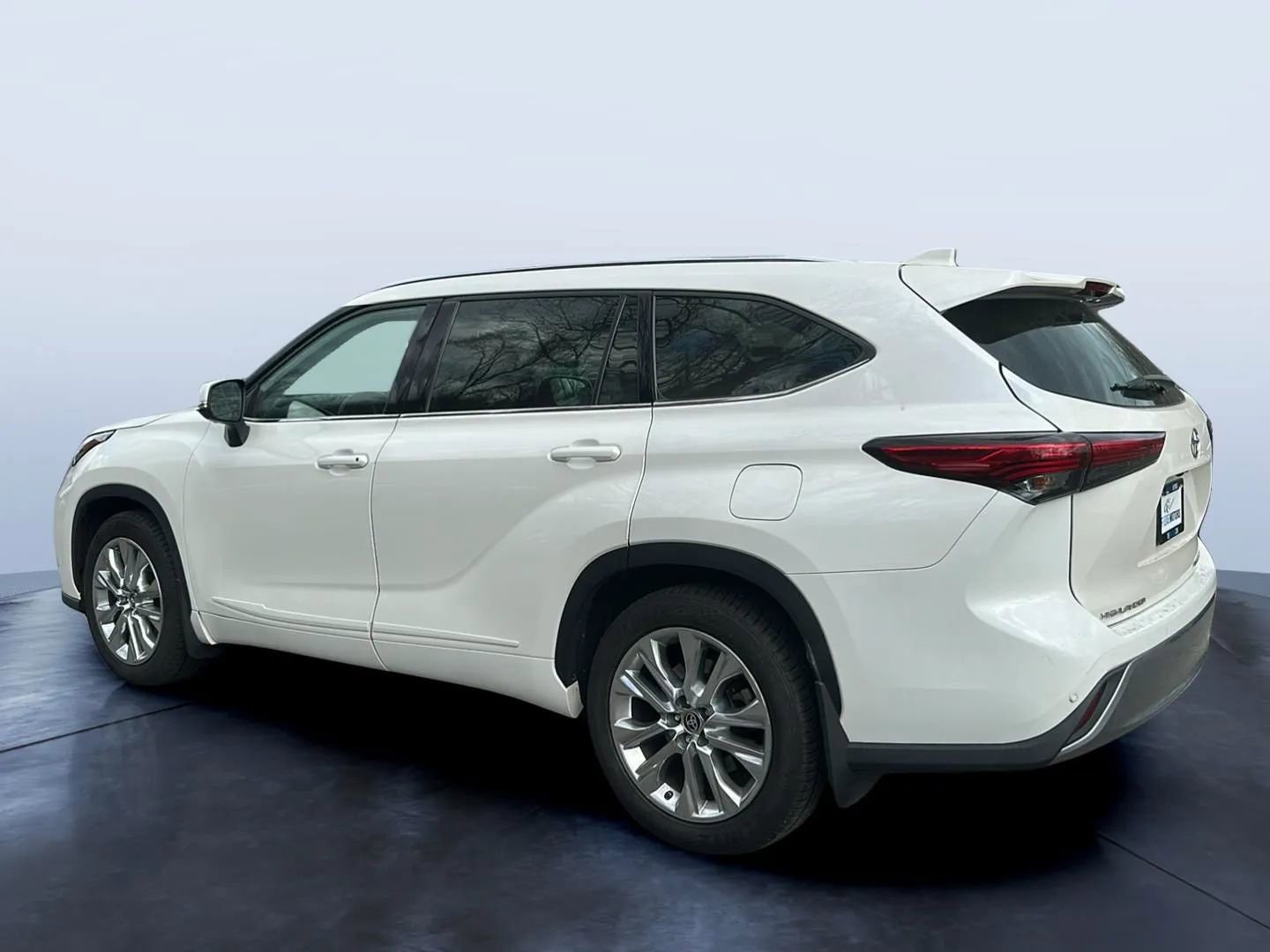 Used 2021 Toyota Highlander Limited image 5