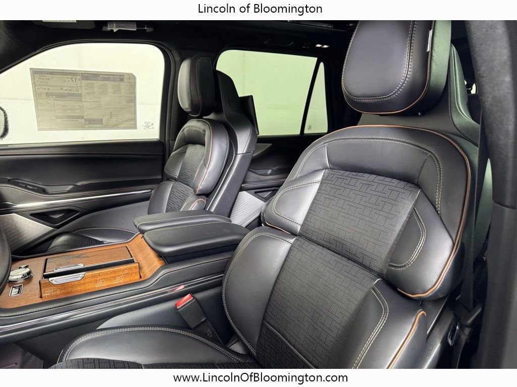 New 2025 Lincoln Navigator L Black Label image 21