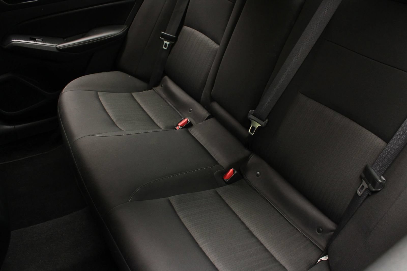 Used 2024 Nissan Altima 2.5 SV AWD/4WD image 19