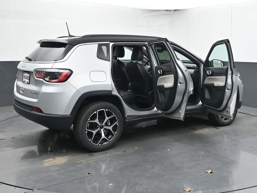Used 2025 Jeep Compass Limited AWD/4WD image 60