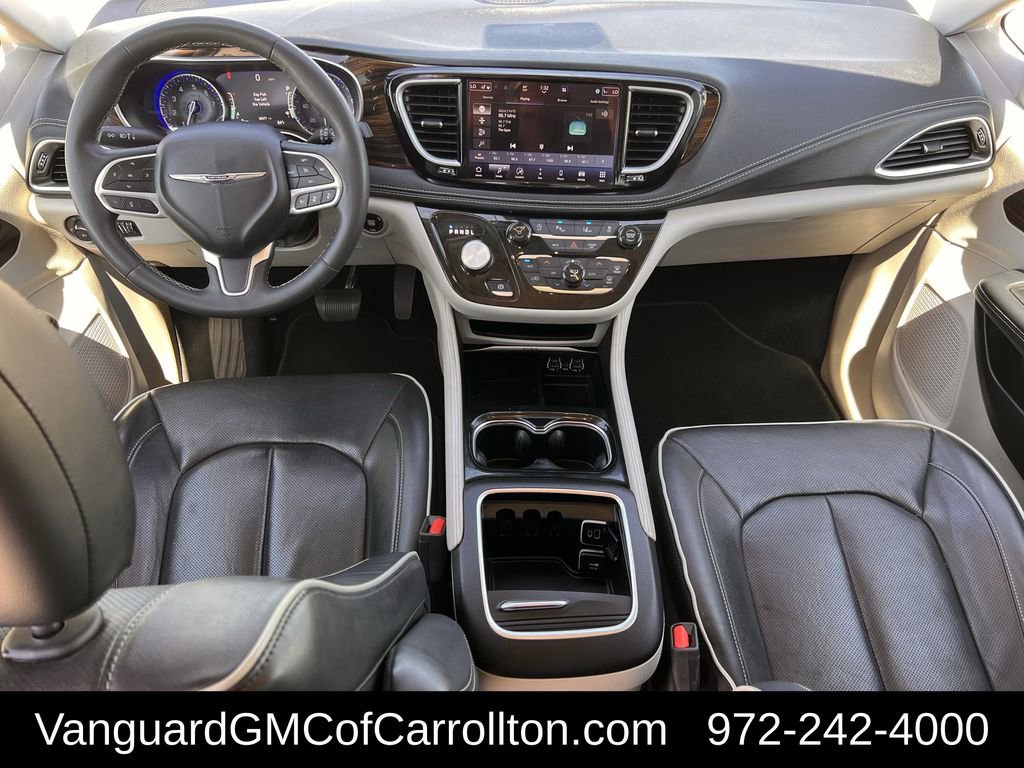 Used 2023 Chrysler Pacifica Limited image 11