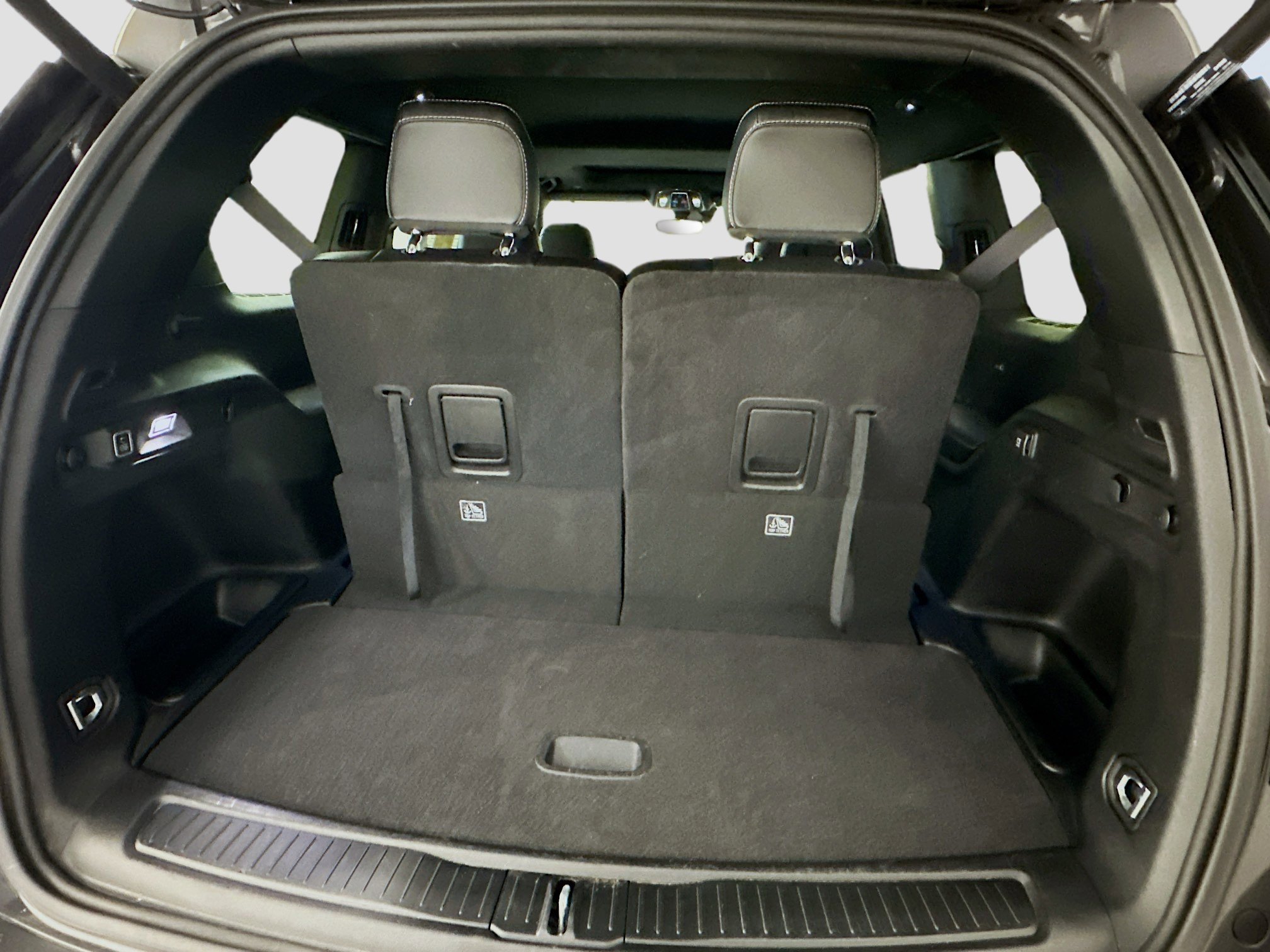 Used 2023 Jeep Grand Cherokee L Laredo image 31