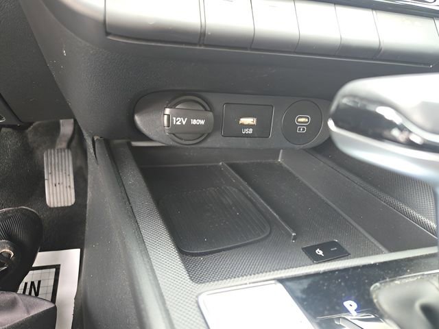 Used 2024 Hyundai Elantra Limited image 20