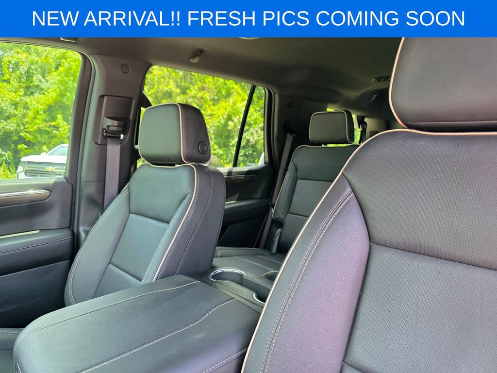 Used 2025 Chevrolet Tahoe Premier RWD image 9