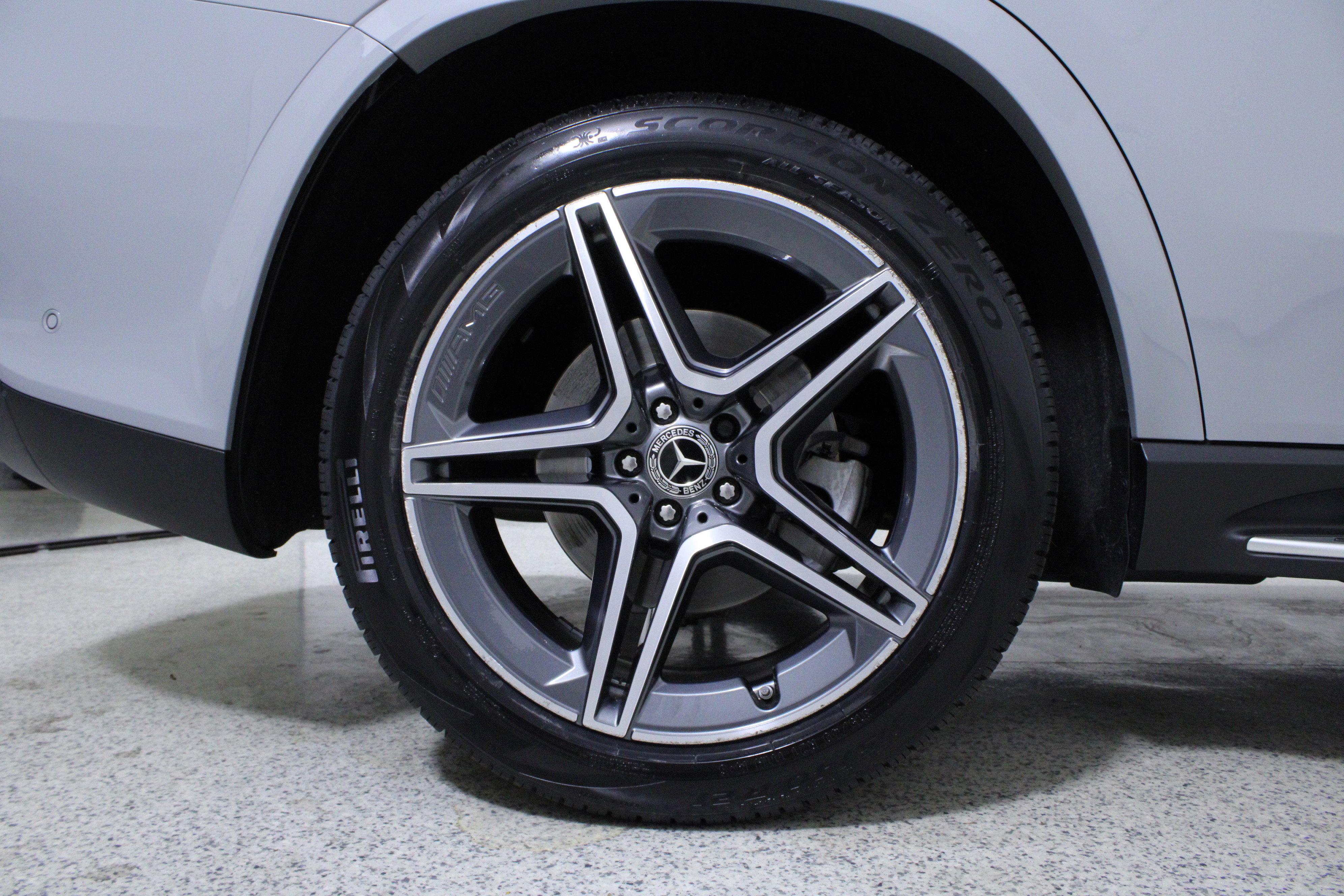 Used 2024 Mercedes-Benz GLS 450 4MATIC image 8