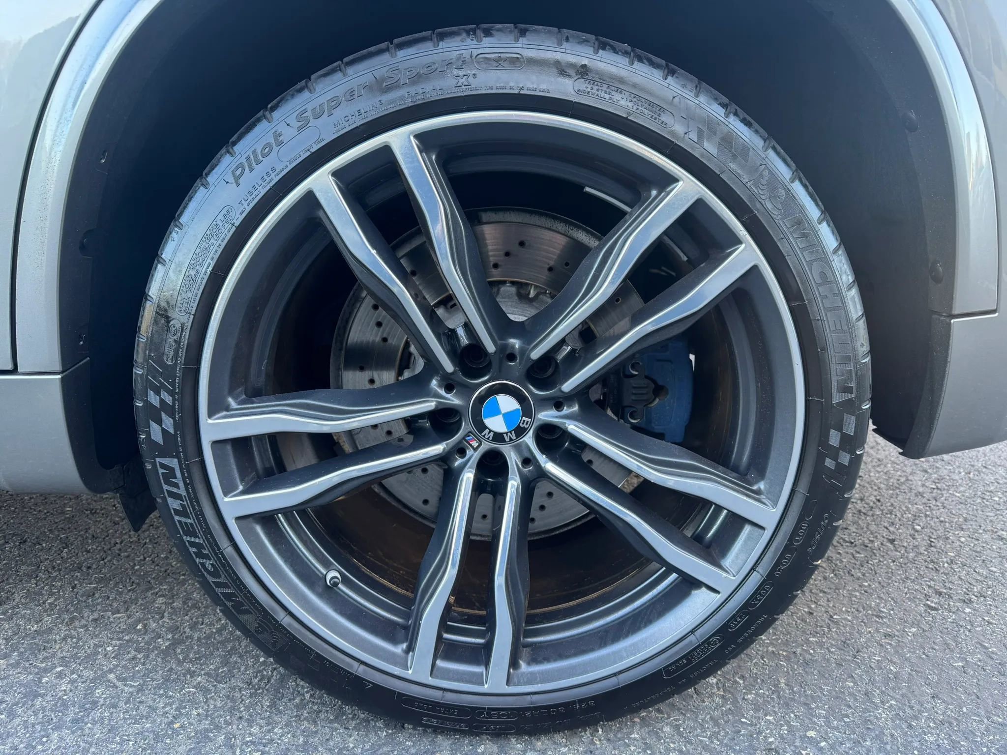 Used 2017 BMW X5 M image 17