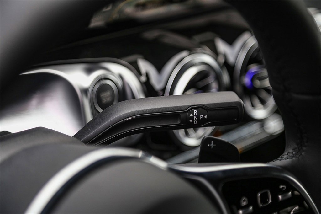 Used 2023 Mercedes-Benz EQB 350 4MATIC SUV image 26