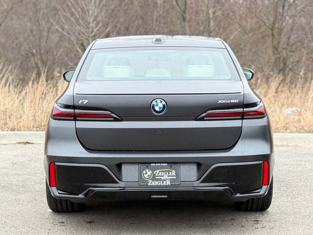New 2026 BMW i7 xDrive60 w/ Executive Package AWD/4WD image 6
