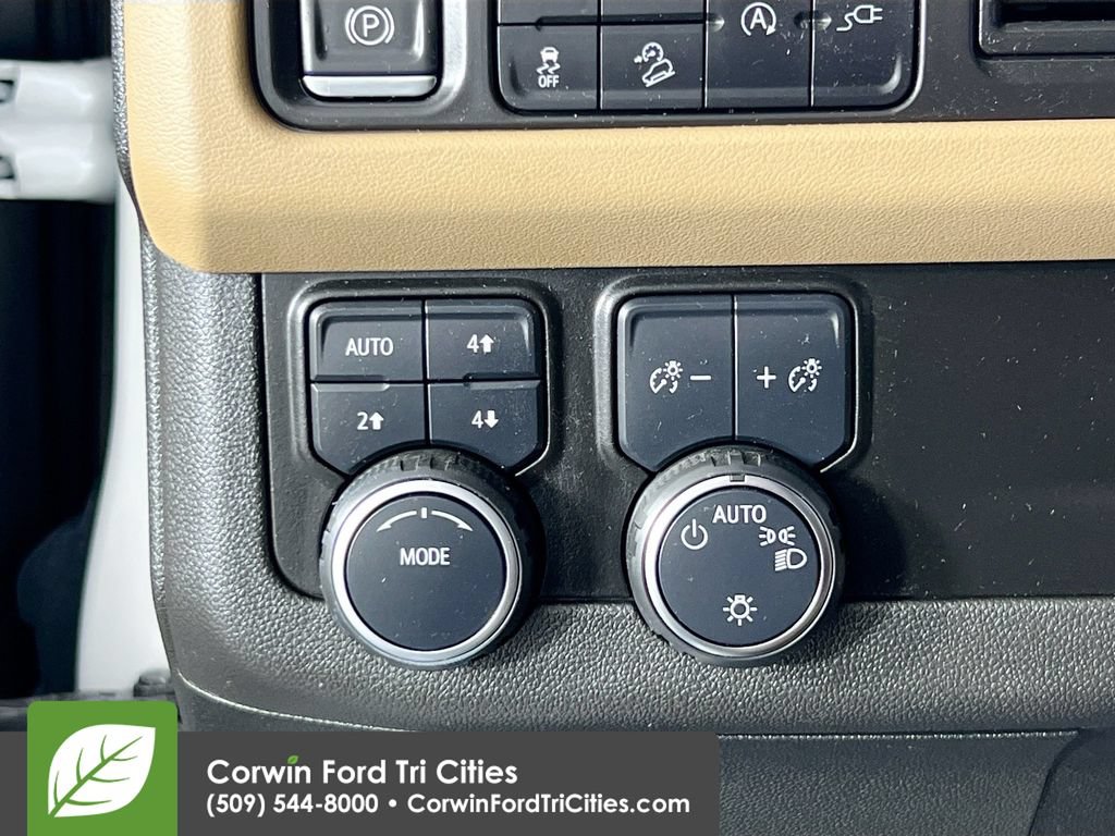 Used 2022 Chevrolet Suburban Premier AWD/4WD image 21