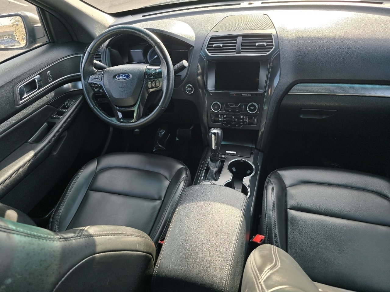 Used 2019 Ford Explorer XLT w/ Equipment Group 202A image 22