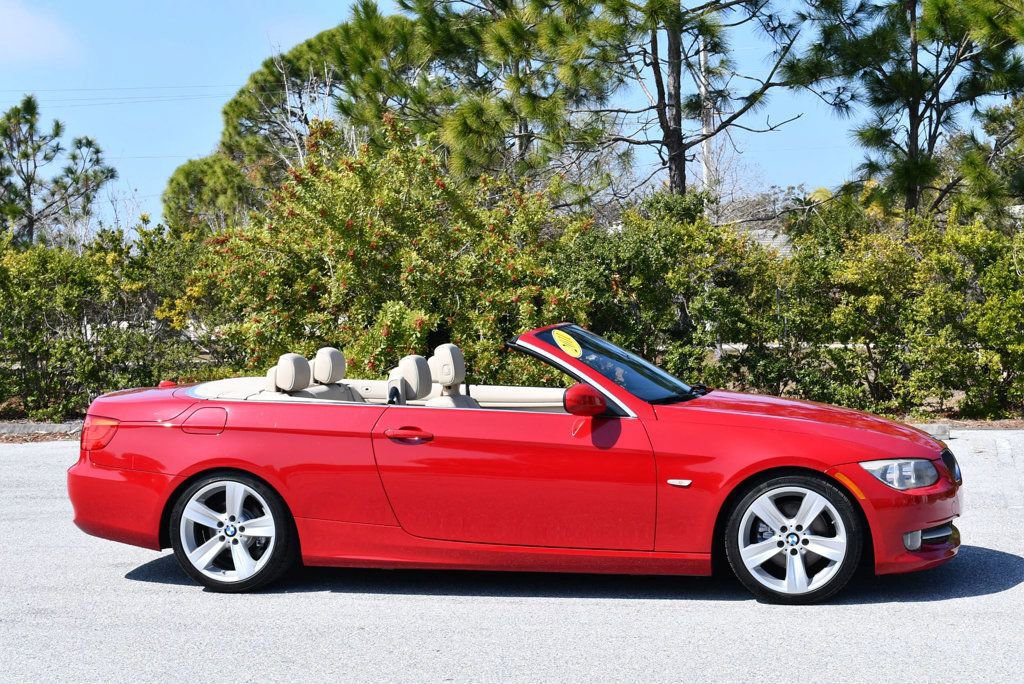 Used 2011 BMW 328i Convertible image 8