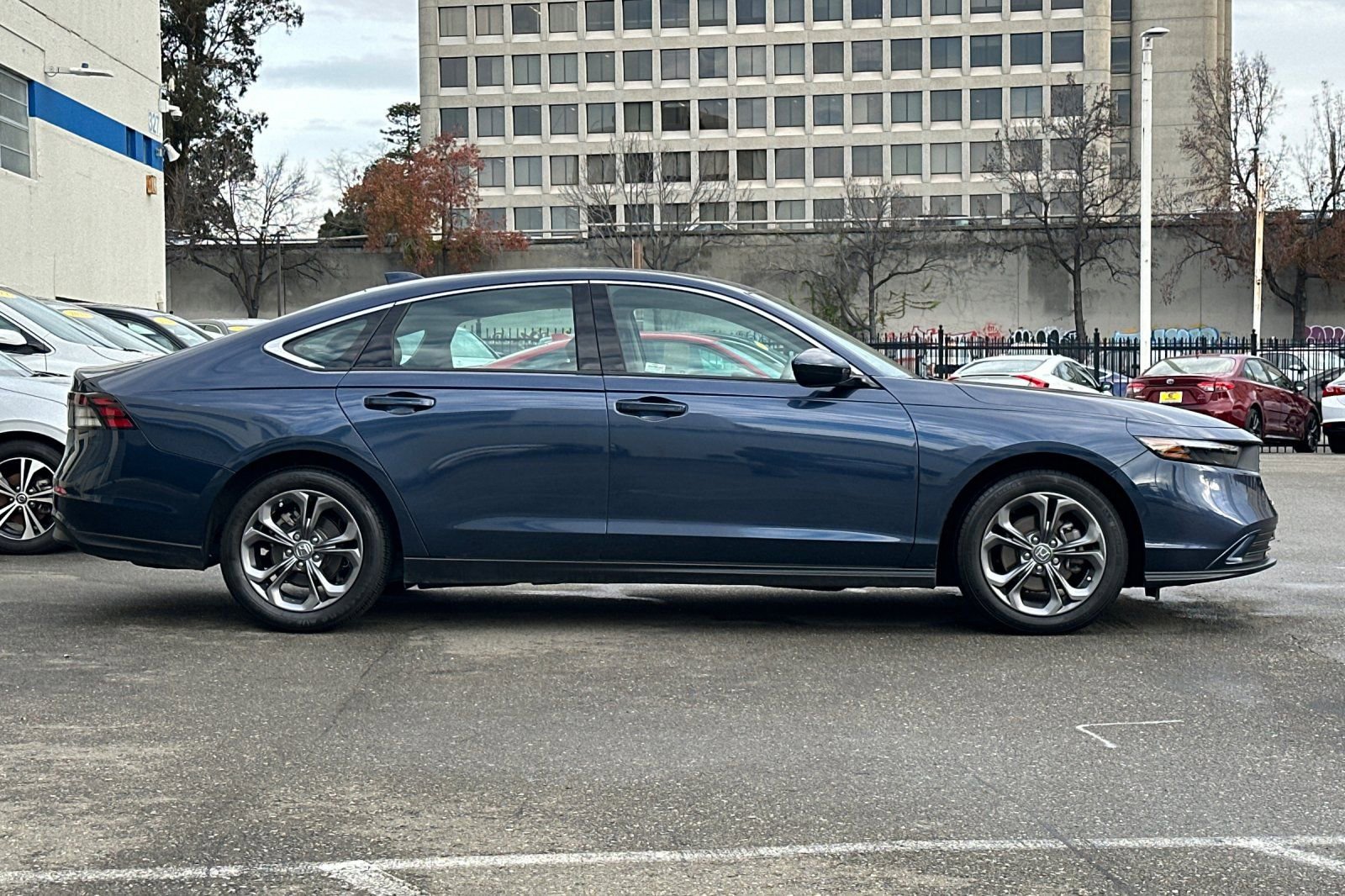 Used 2023 Honda Accord EX image 3