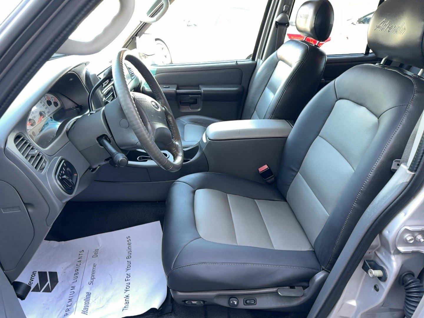 Used 2005 Ford Explorer Sport Trac XLT AWD/4WD image 6