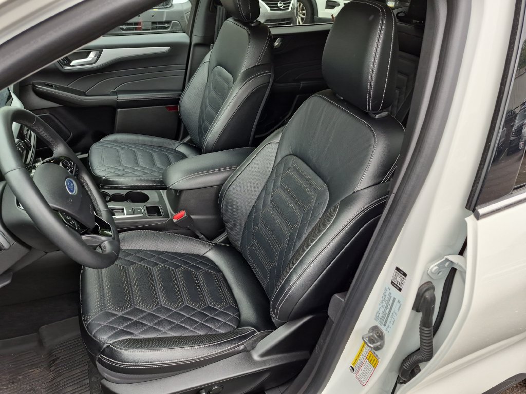 Certified 2023 Ford Escape SE w/ PHEV Premium Package FWD image 21