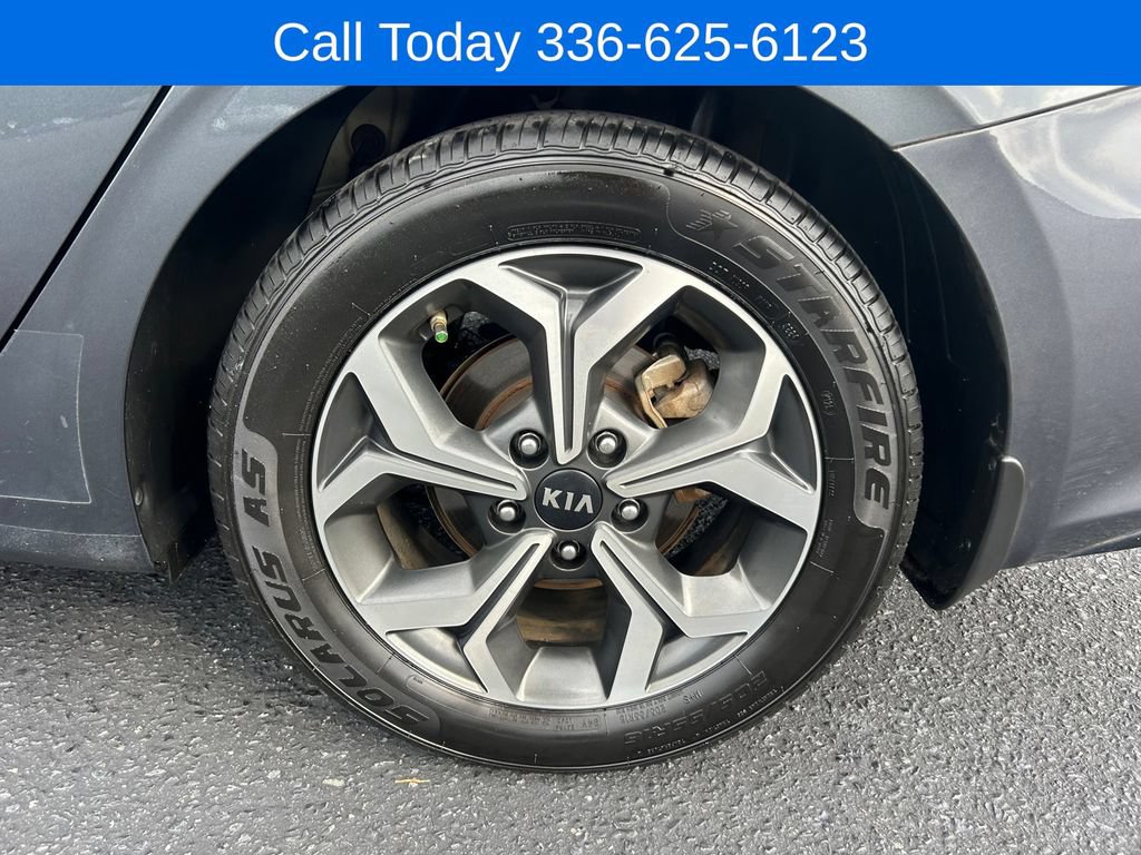 Used 2021 Kia Forte LXS FWD image 13