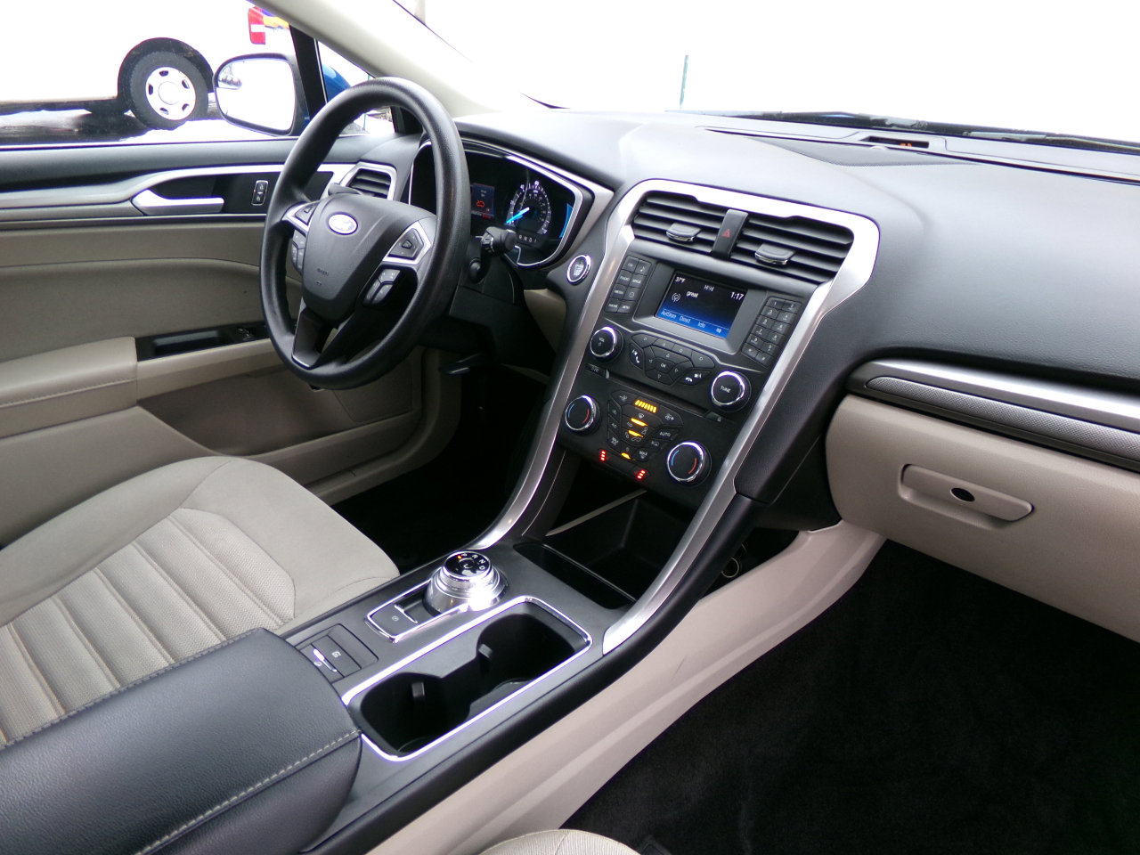 Used 2018 Ford Fusion SE image 26