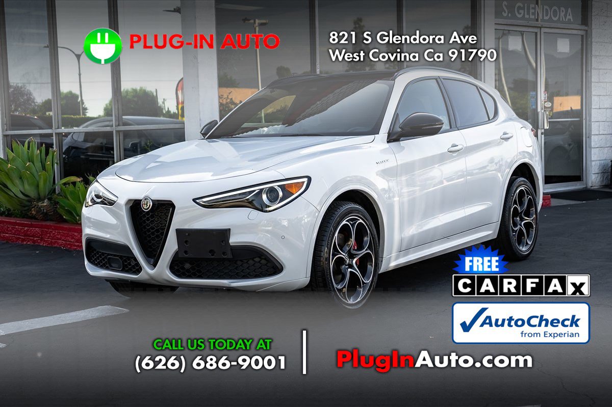 Used 2022 Alfa Romeo Stelvio Veloce image 1