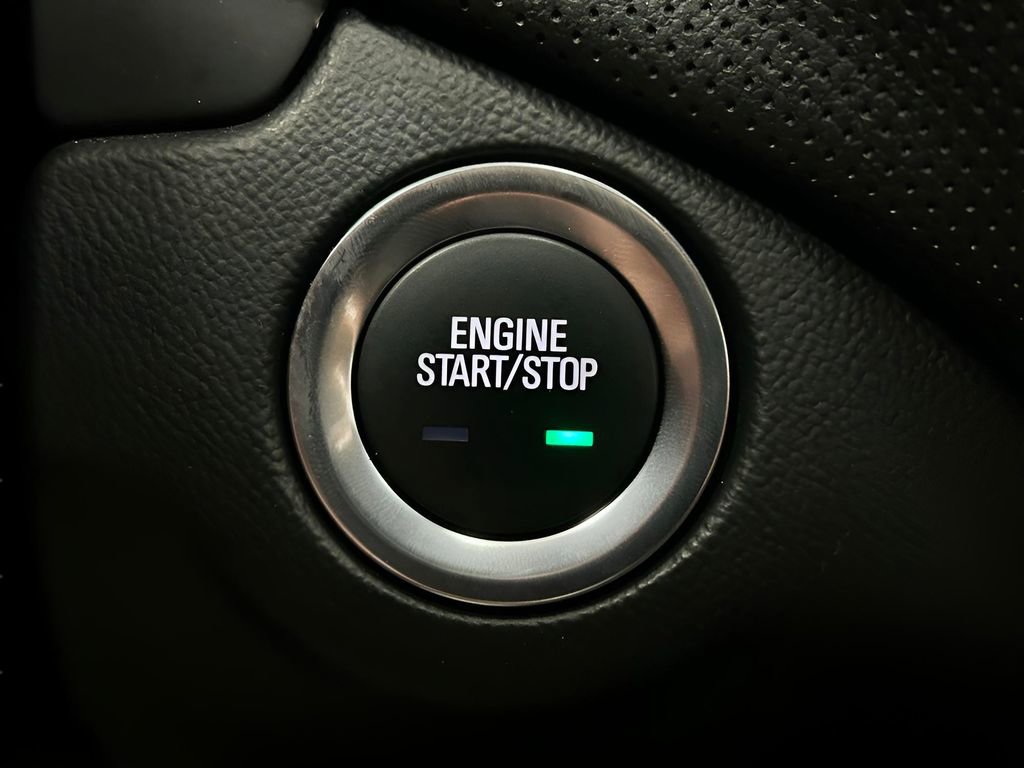 Used 2022 Chevrolet Equinox Premier image 11