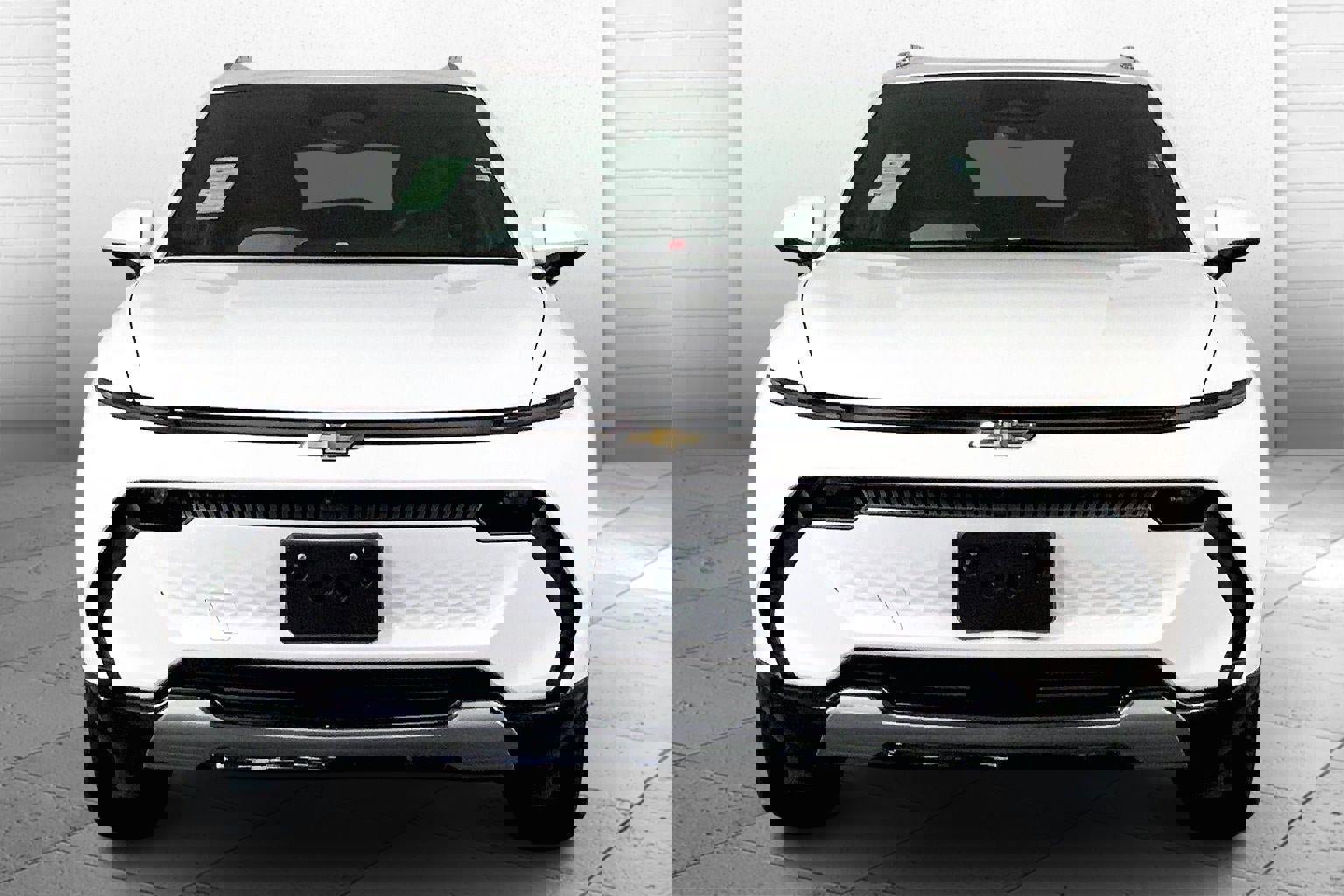 Used 2025 Chevrolet Equinox EV LT FWD image 2