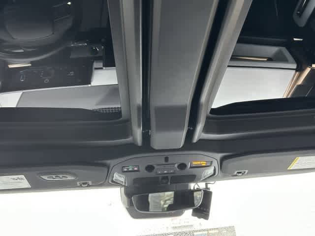 Used 2024 GMC Hummer EV 3X image 31