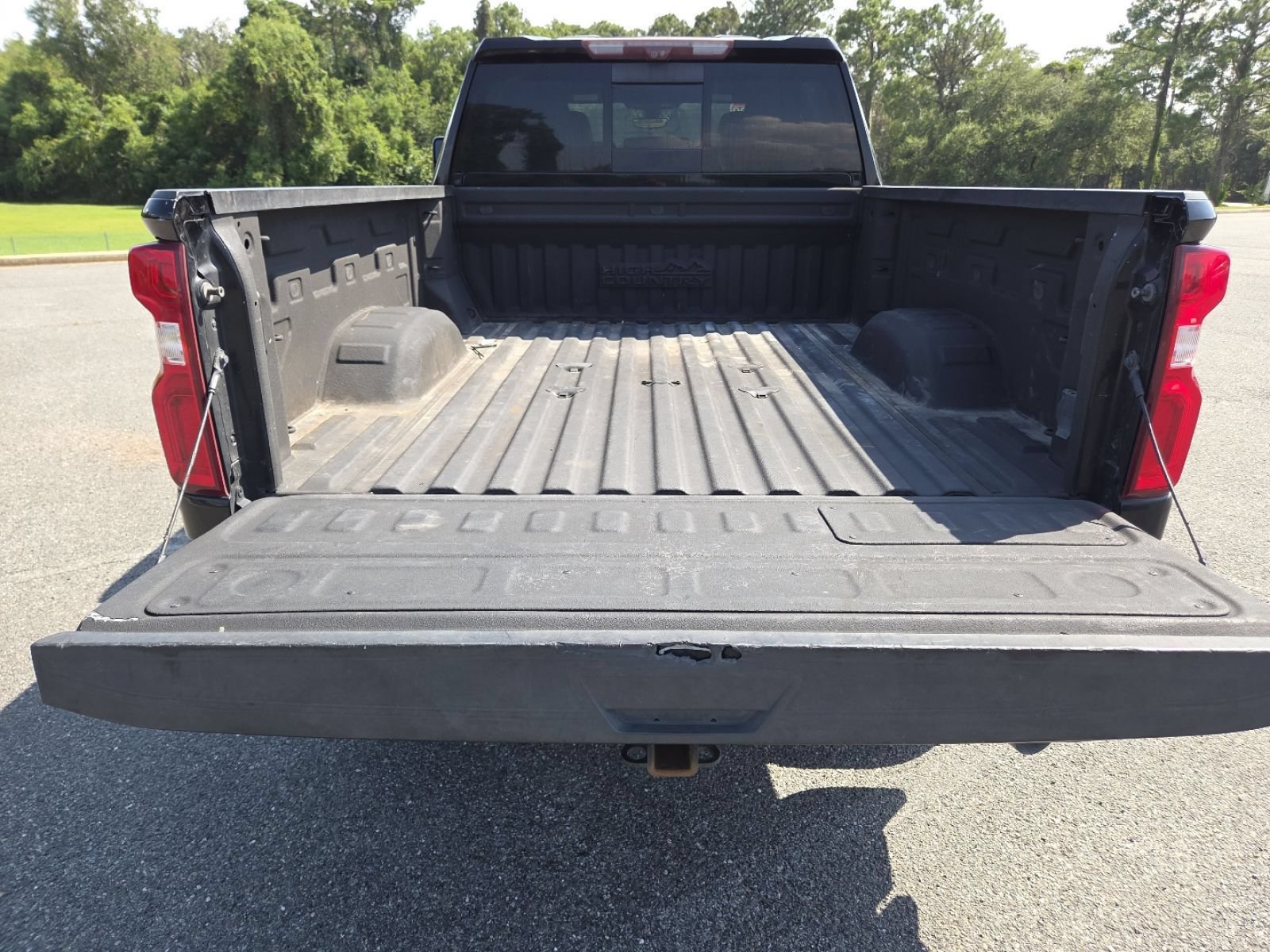 Used 2020 Chevrolet Silverado 2500 High Country w/ Technology Package AWD/4WD image 23