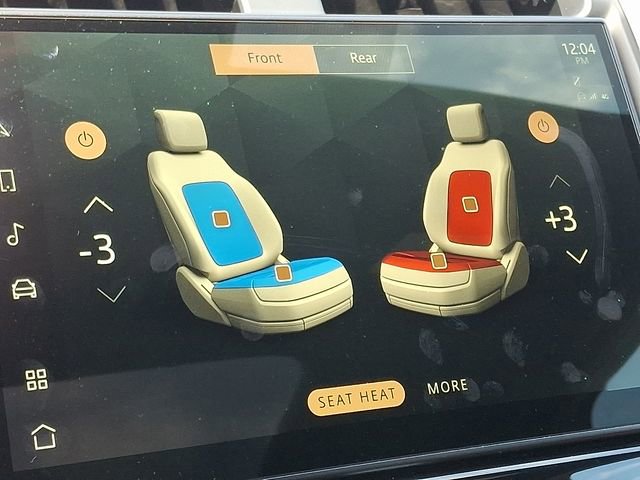 Used 2024 Land Rover Discovery Dynamic SE image 26