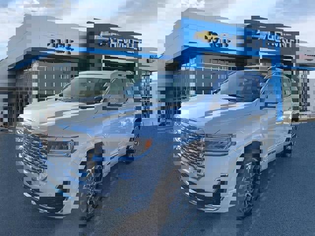 Used 2021 GMC Acadia Denali w/ Denali Technology Package image 4