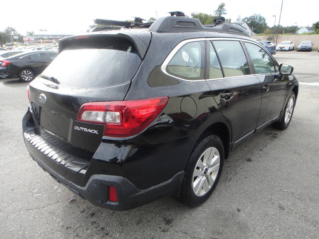 Used 2019 Subaru Outback 2.5i AWD/4WD image 6